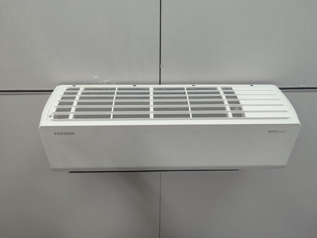 Samsung AR12TSFC Wi-Fi Wind-Free Inverter Klima görsel 2